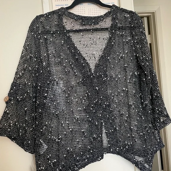 Nina Leonard Black and White Mesh Top - Picture 2 of 5